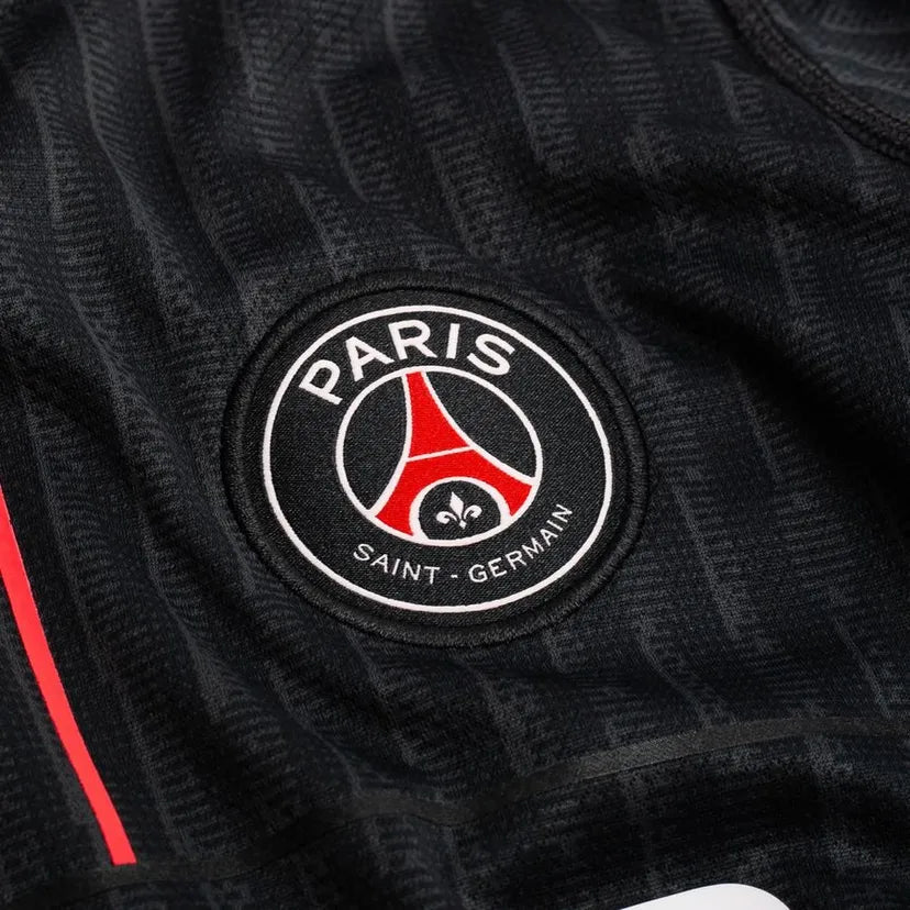 PARIS SAINT-GERMAIN QUATRIÈME MAILLOT 2025/26